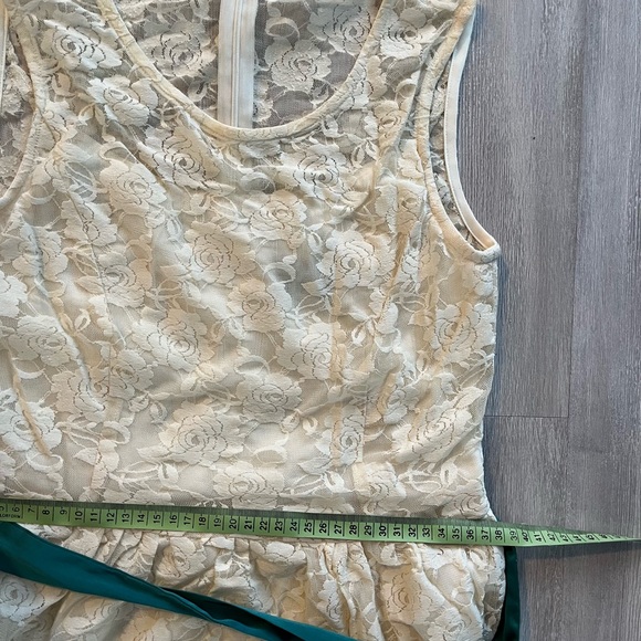 Hush lace cream dress size 6 - Picture 4 of 6